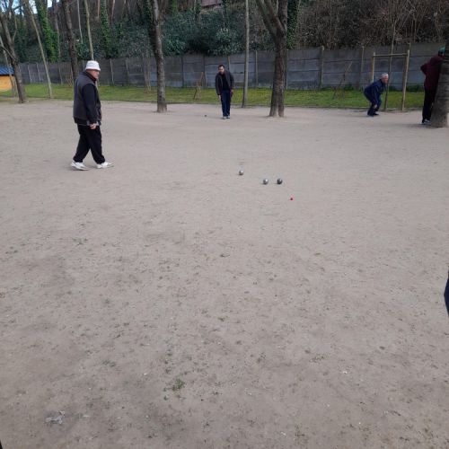 Tête-à-tête François-Youssef. Youssef va pointer.