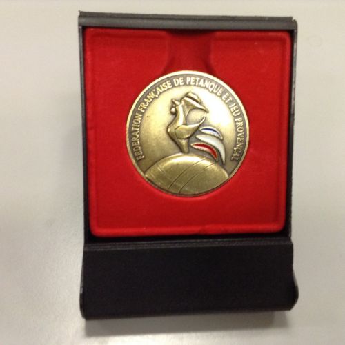 La médaille de bronze de la FFPJP pour services rendus au sein du Comité Directeur pour Jacky, Eric et Jacques.
