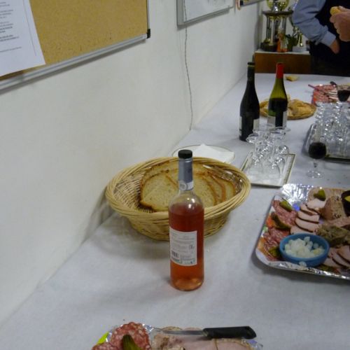 Ne vous inquiétez pas, il n'y a pas qu'une seule bouteille de rosé.