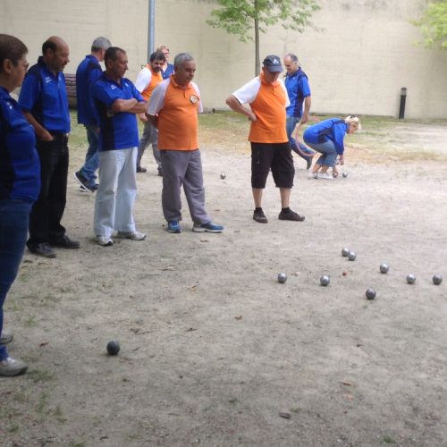 La triplette Isabelle-Patrice-Michel au 1er plan.