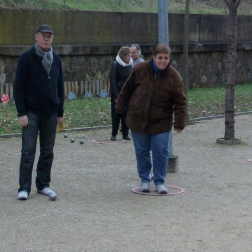 Isabelle, la reine du point, face à Patrick.