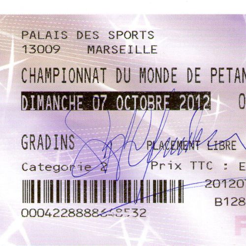 Le billet d'entrée avec l'autographe de Philippe Quintais.