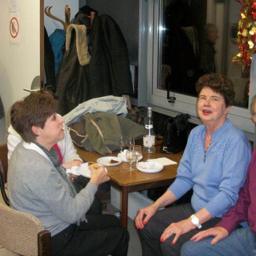 Excusez-moi Mr le photographe. Discussion intime. No comments.