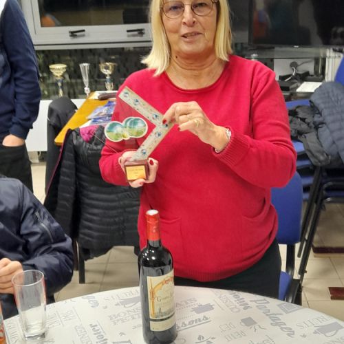Et en prime le trophée.