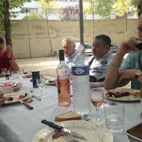 Vue plongeante sur la table côté Sud.