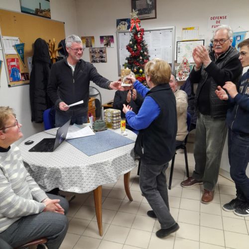 La cuillère de bois pour Hélène (qui a eu des chocolats pour atténuer sa déception).