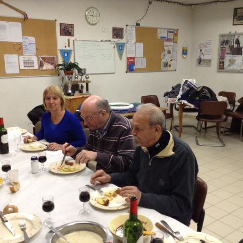 L'autre coté de la table.