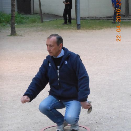 Michel en pleine action de pointage.