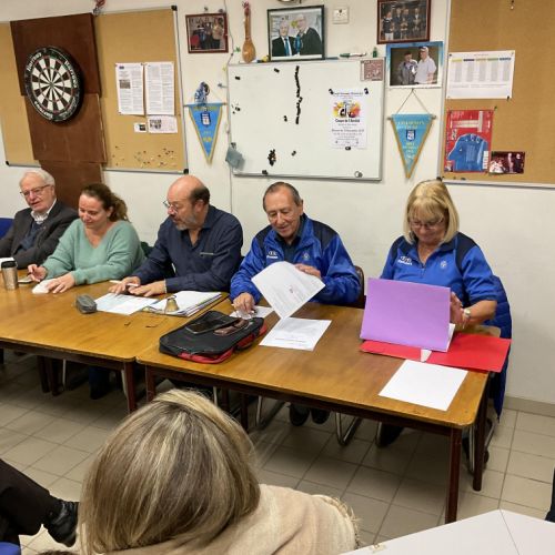 Le bureau, côté droit avec Cathy.